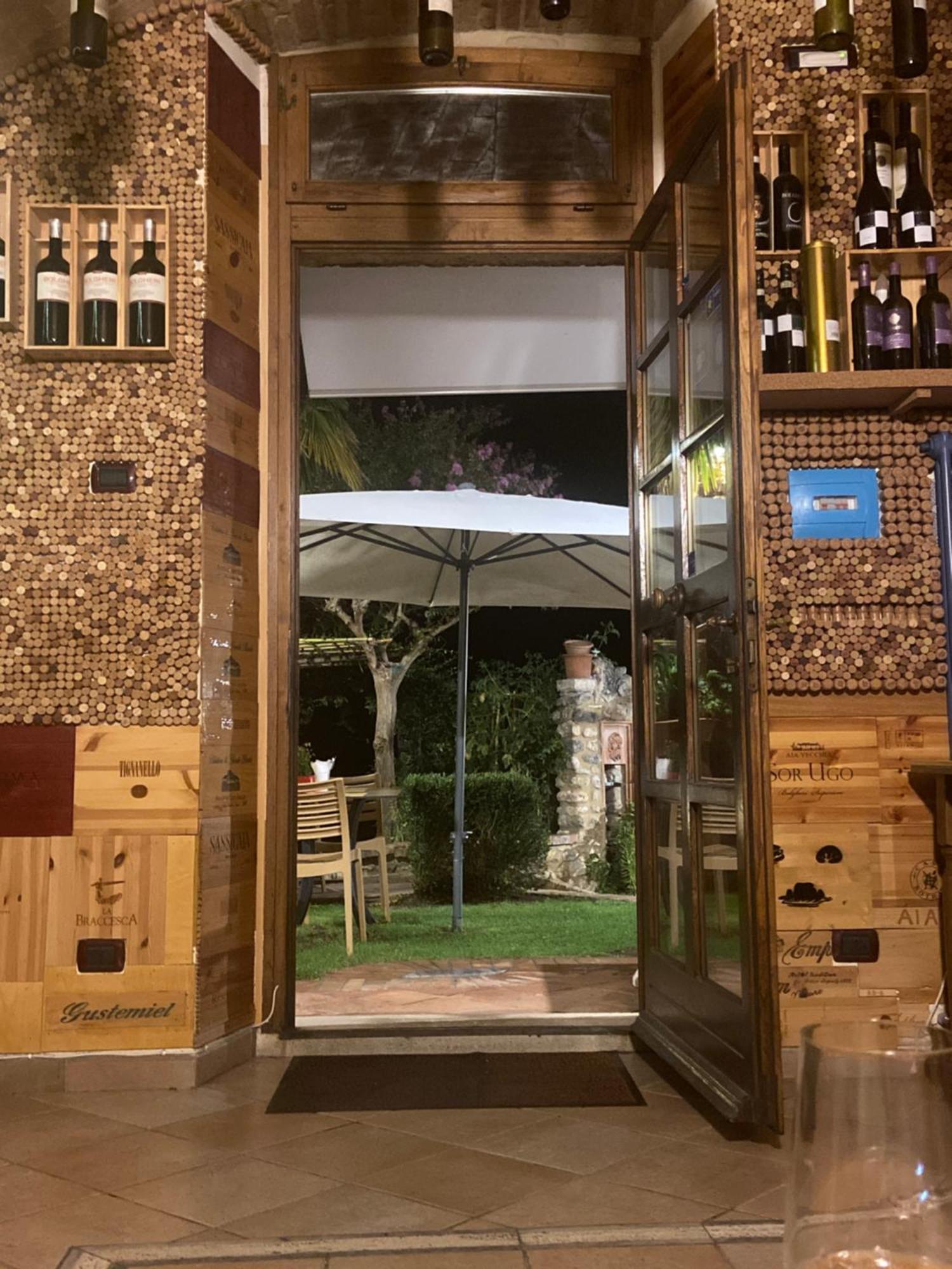 Bed & Breakfast Casale Gregoriano And Apartaments ซานจีมิญญาโน ภายนอก รูปภาพ
