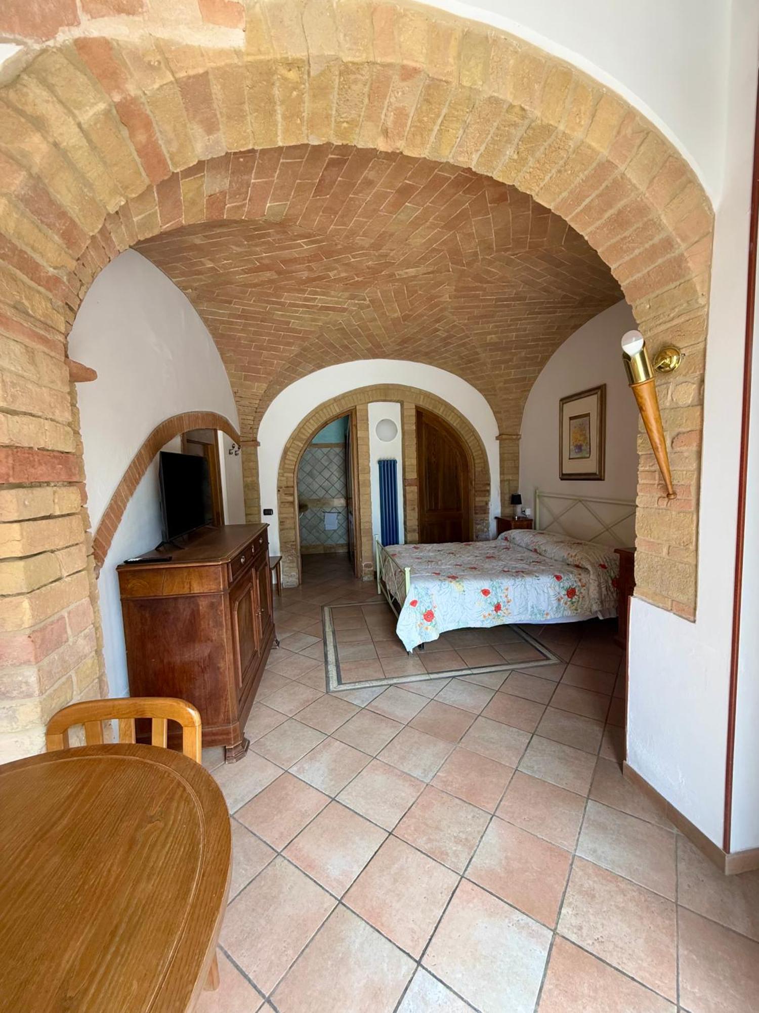 Bed & Breakfast Casale Gregoriano And Apartaments ซานจีมิญญาโน ภายนอก รูปภาพ