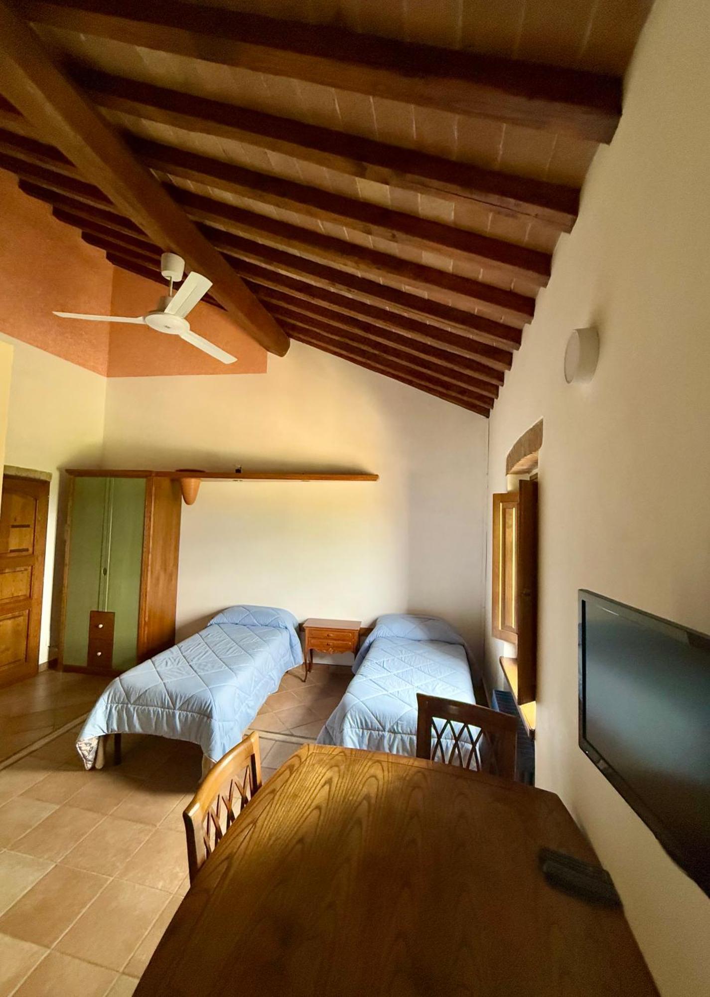 Bed & Breakfast Casale Gregoriano And Apartaments ซานจีมิญญาโน ภายนอก รูปภาพ