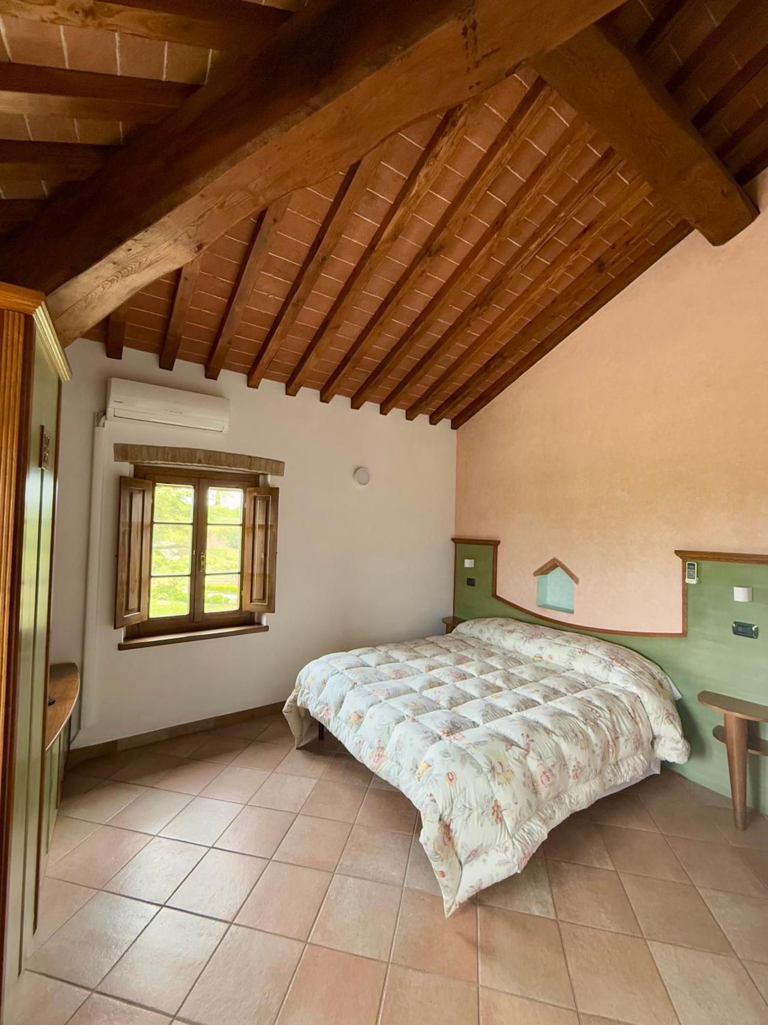 Bed & Breakfast Casale Gregoriano And Apartaments ซานจีมิญญาโน ภายนอก รูปภาพ
