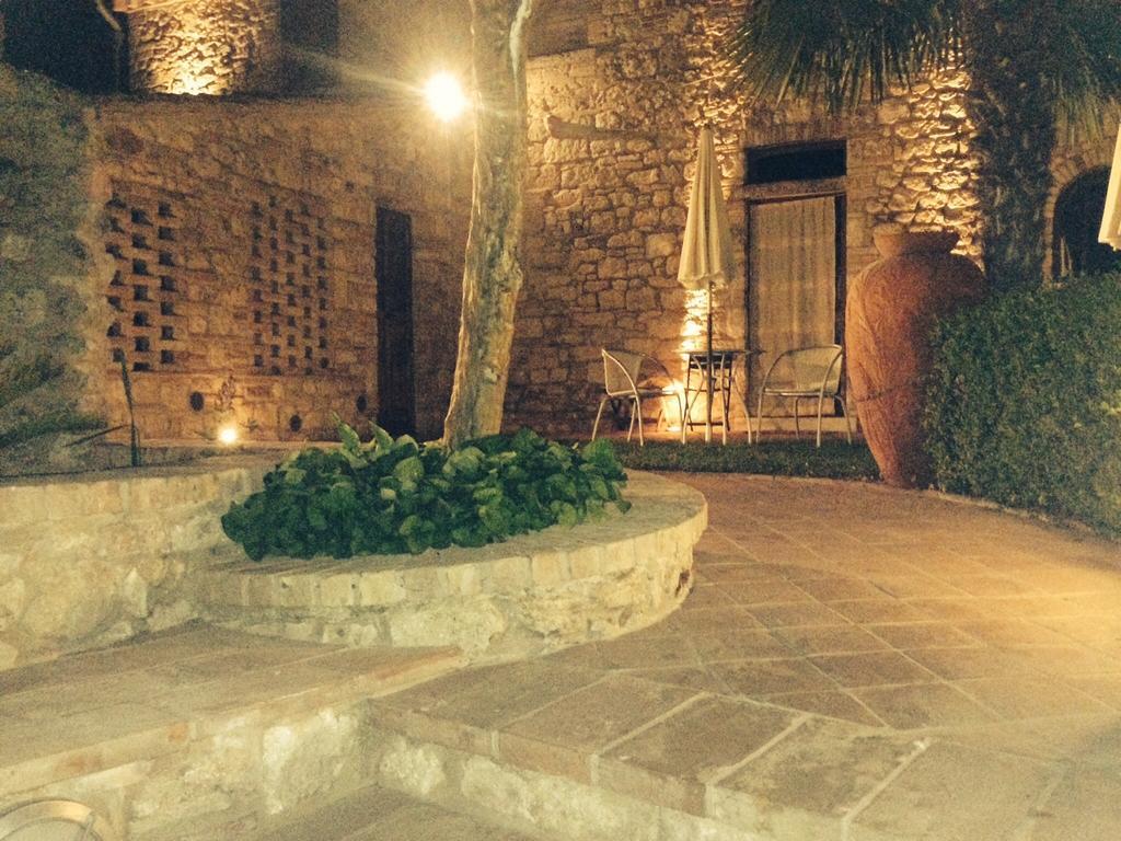 Bed & Breakfast Casale Gregoriano And Apartaments ซานจีมิญญาโน ภายนอก รูปภาพ