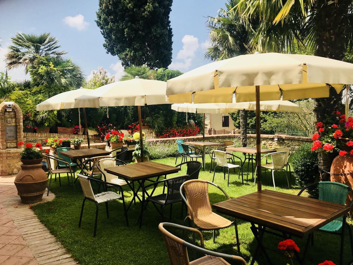 Bed & Breakfast Casale Gregoriano And Apartaments ซานจีมิญญาโน ภายนอก รูปภาพ